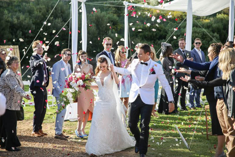 Cape Winelands wedding venues: a wedding party at Highberry Vineyards